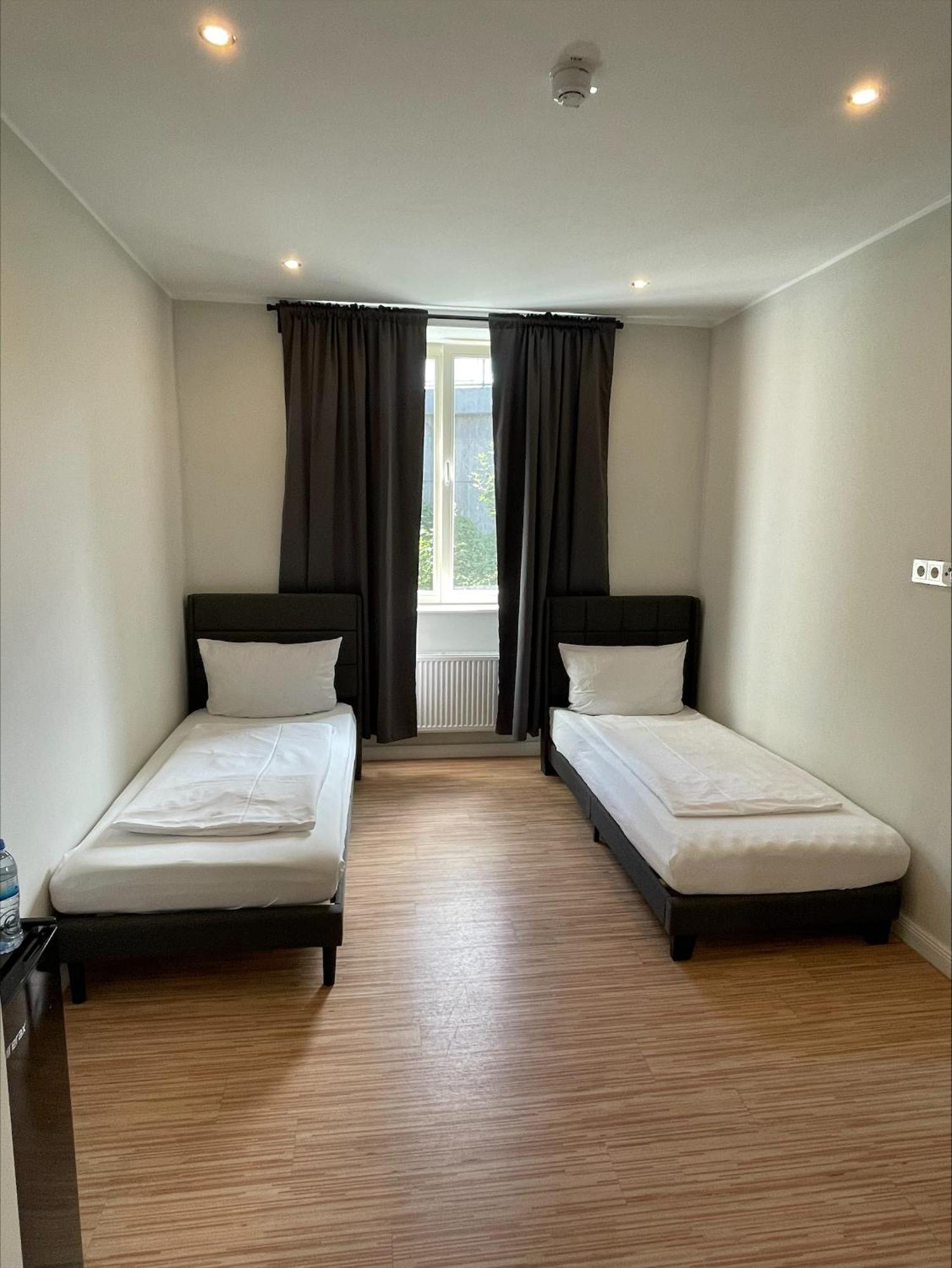 Ahoi Hostel Hamburg Eksteriør bilde