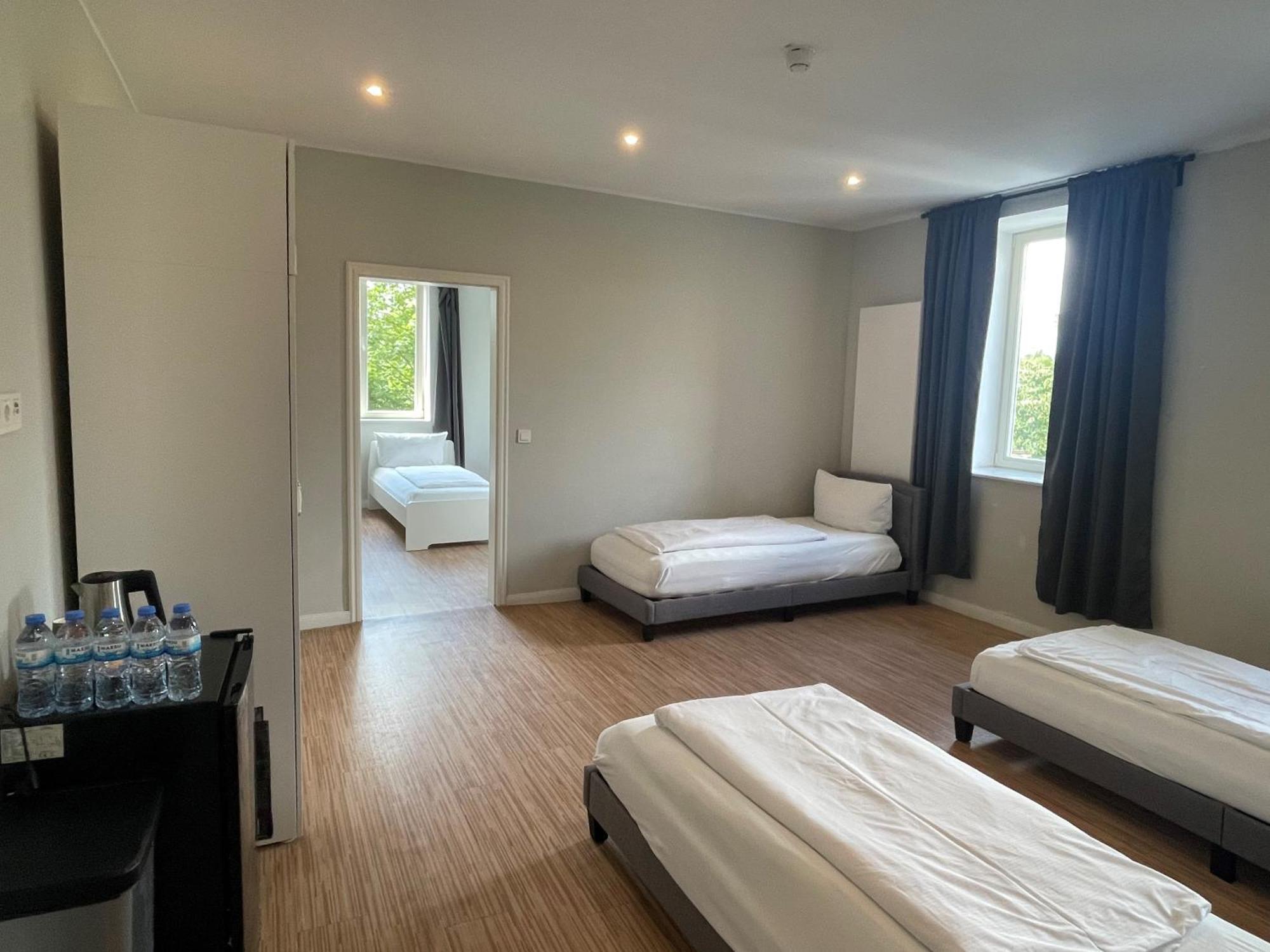 Ahoi Hostel Hamburg Eksteriør bilde